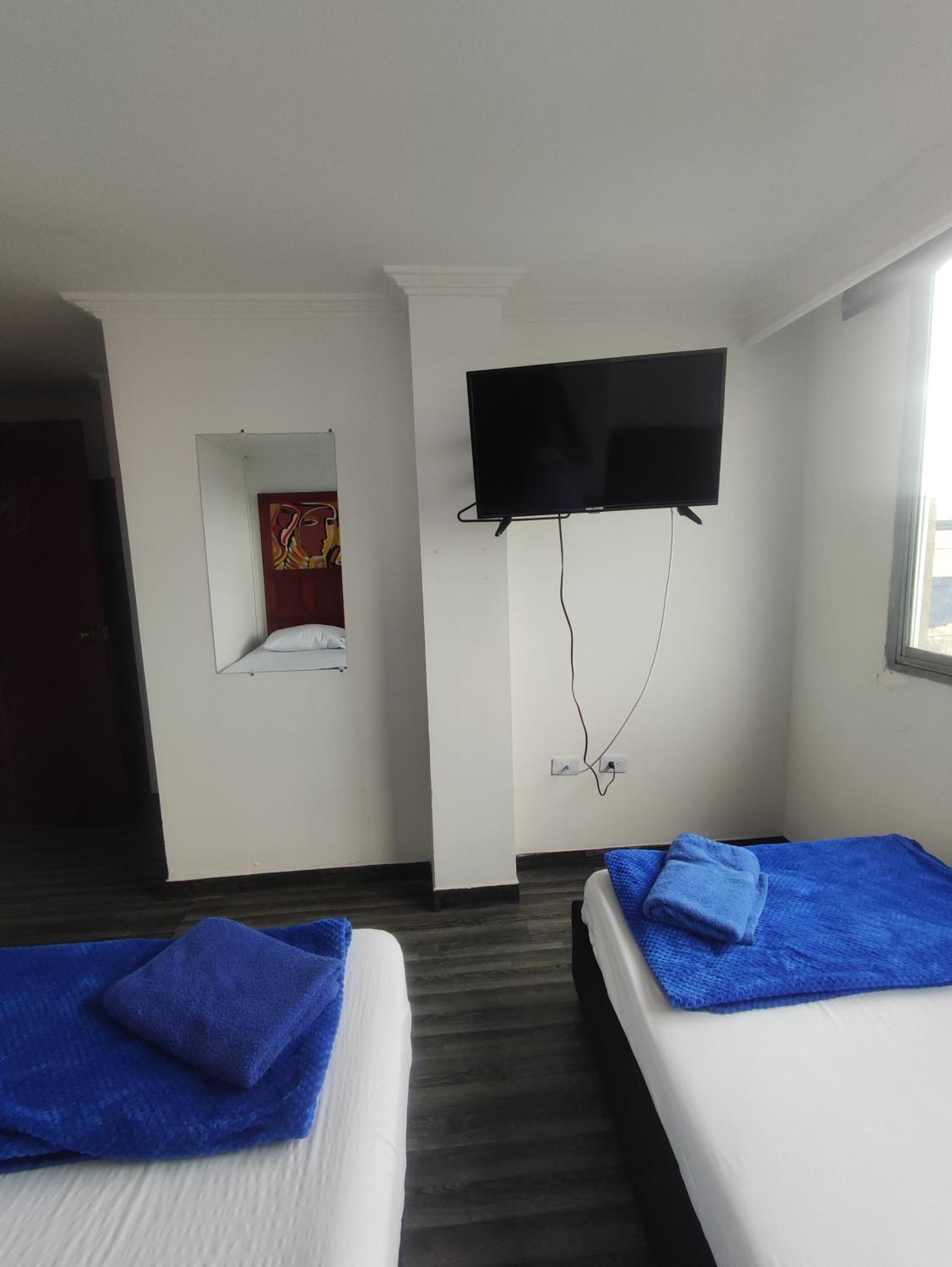 Hotel Cafe Real Armenia Szoba fotó